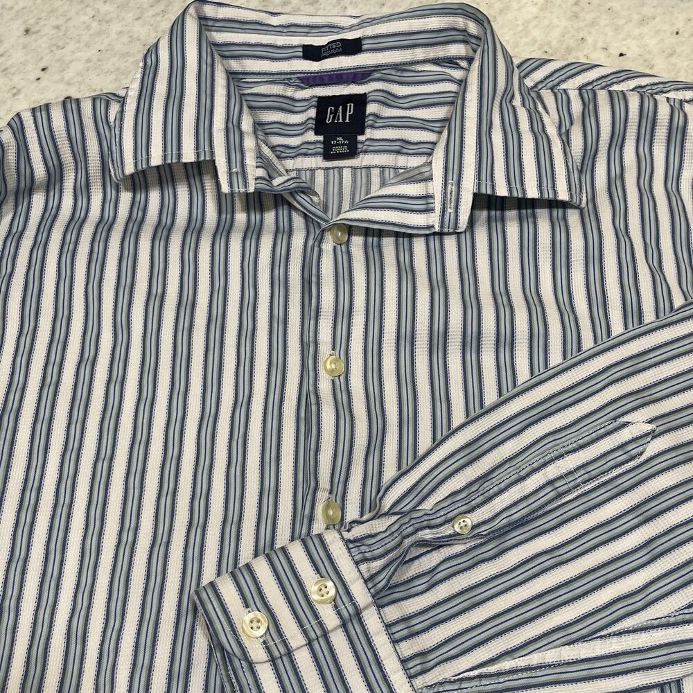 GAP Men's Dress Shirt Blue White Striped Cotton Fitted Premium Size XL 17-17 1/2